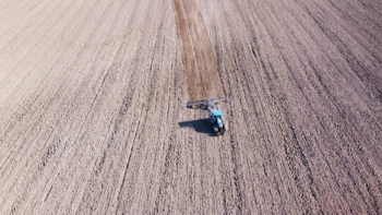 Příprava půdy na setí polními smyky 1 | AGROFARMA DUBNICE