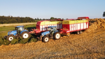 Sběr slámy vozy Pottinger Faro a Jumbo | AGROFARMA DUBNICE