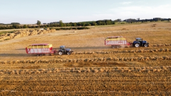 Sběr slámy vozy Pottinger Faro a Jumbo 3 | AGROFARMA DUBNICE