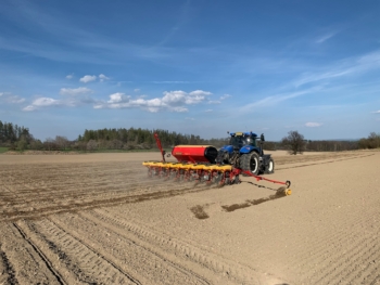 Jarní setí kukuřice 3 | AGROFARMA DUBNICE